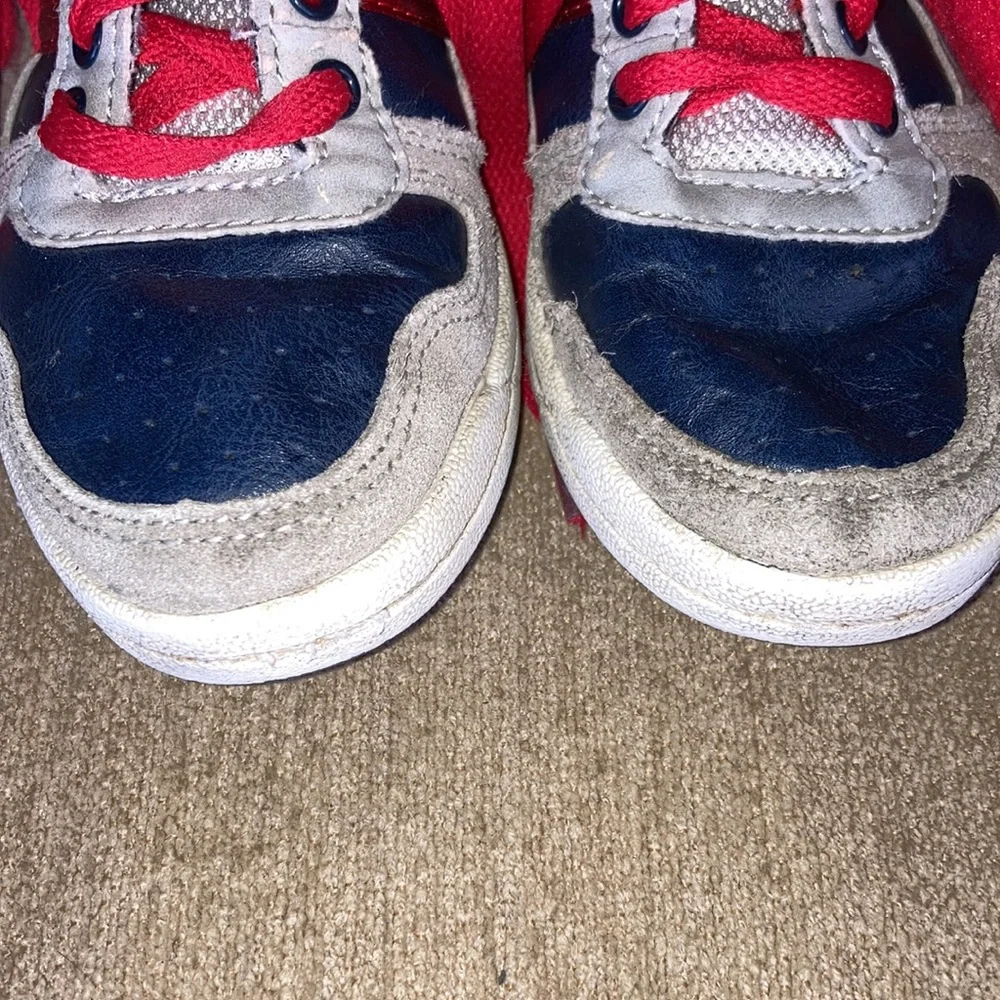 AUSTRALIAN Kids Suede High Top Basketball Shoes/Sneakers Size 13.5